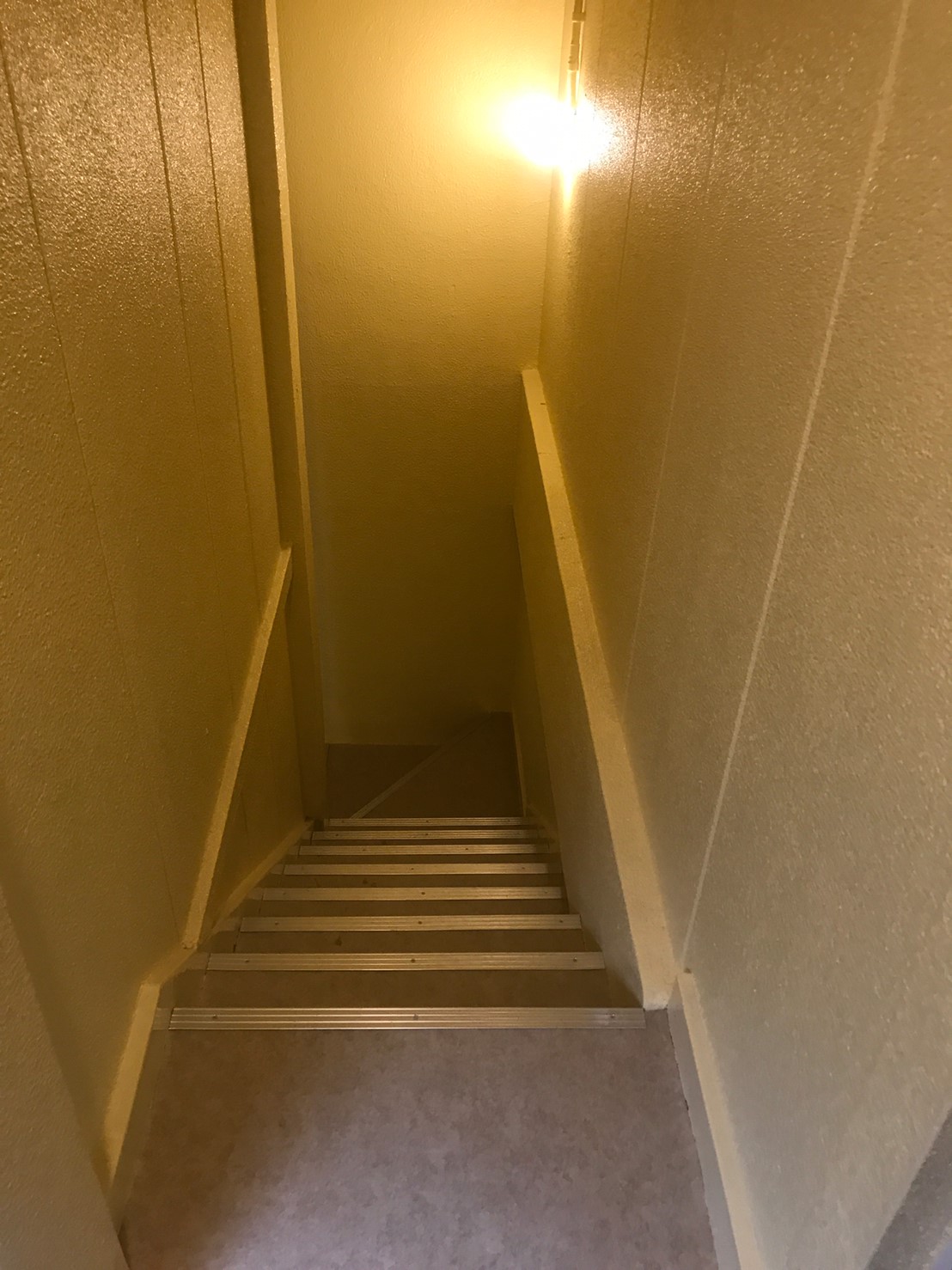 オフィスリノベーション！！【日本橋人形町】：階段・塗装工事　完成！！